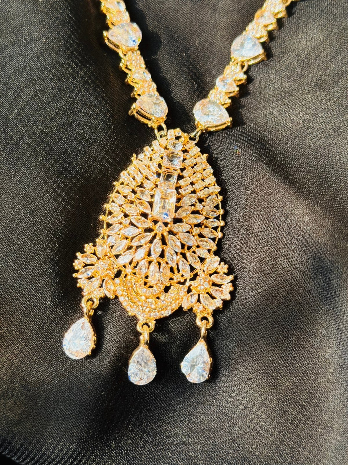 Golden Malla Pendant Necklace