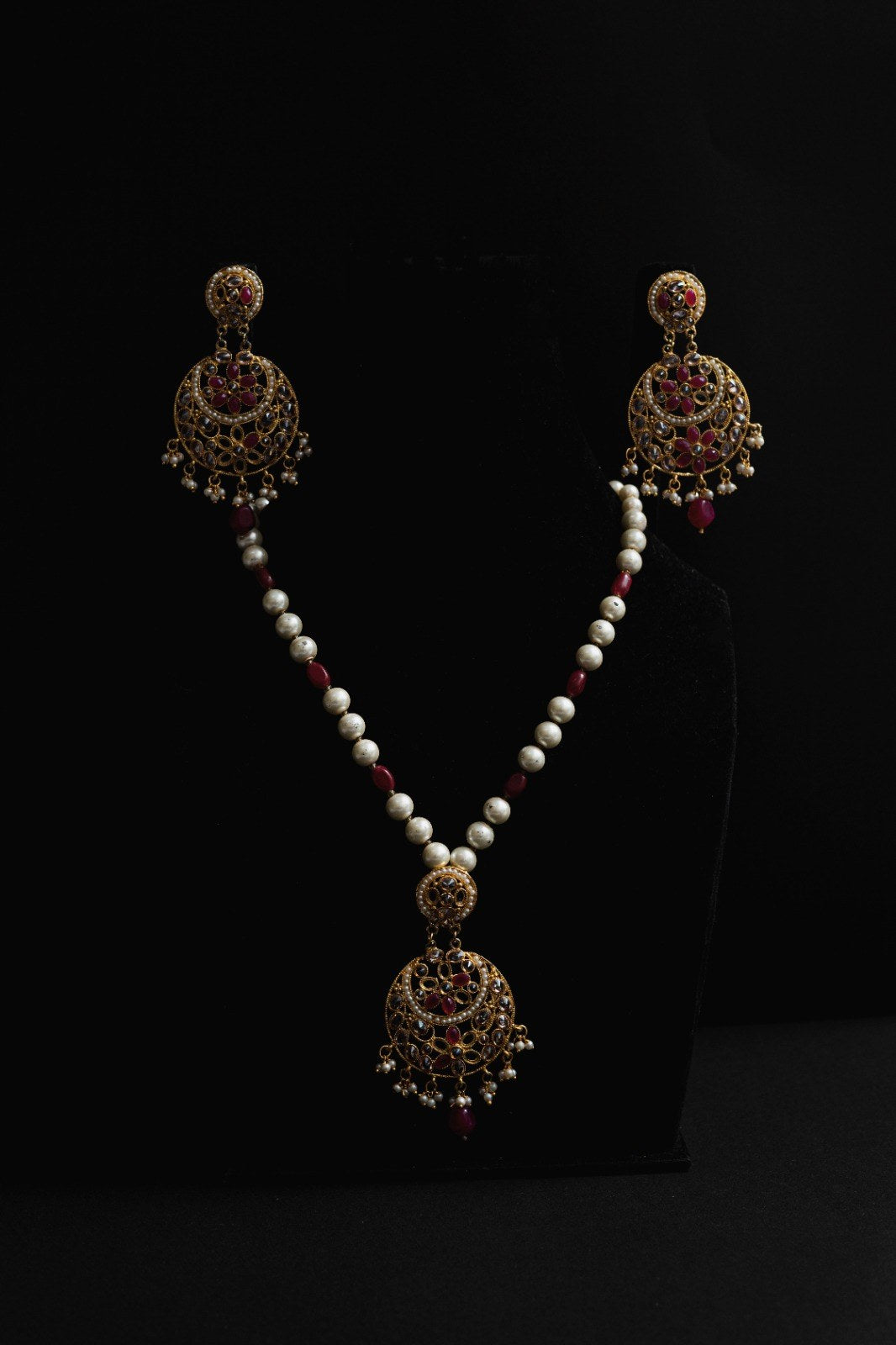 Majestic Ruby Pearl Malla Set