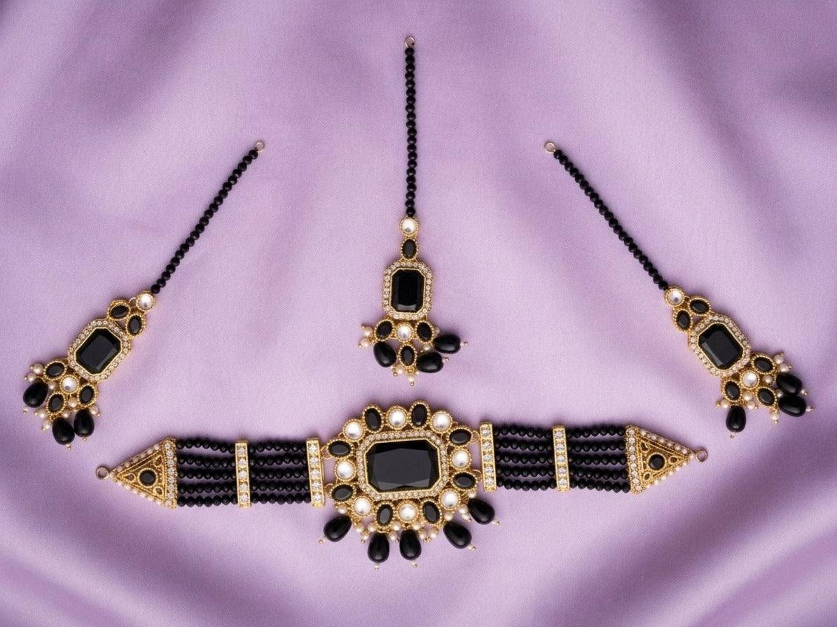 Royal Onyx Kundan Choker Set with Earrings & Maang Tikka