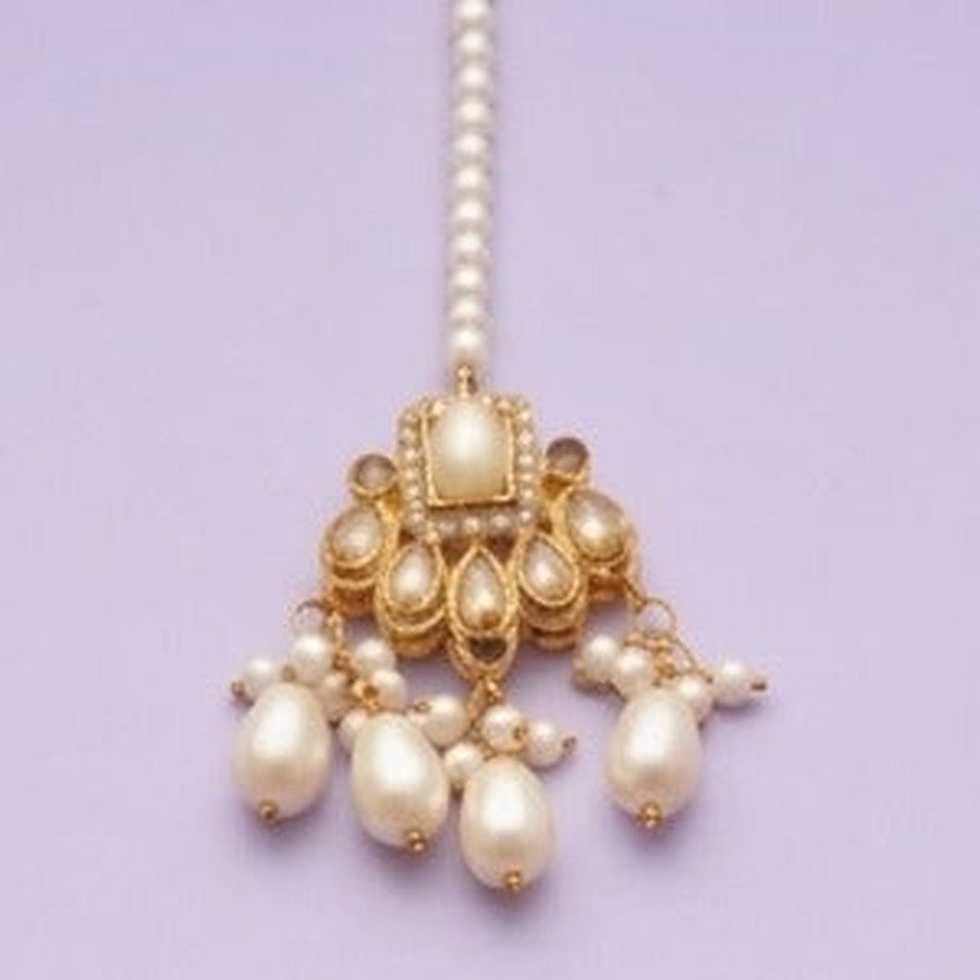 Regal Imperial Pearl & Polki Bridal Set - Close-up: maang tikka